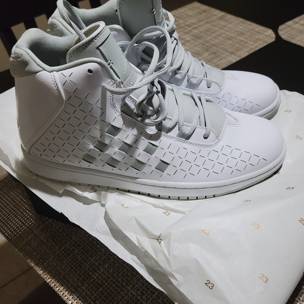 Jordan Illusion shoes 10 size